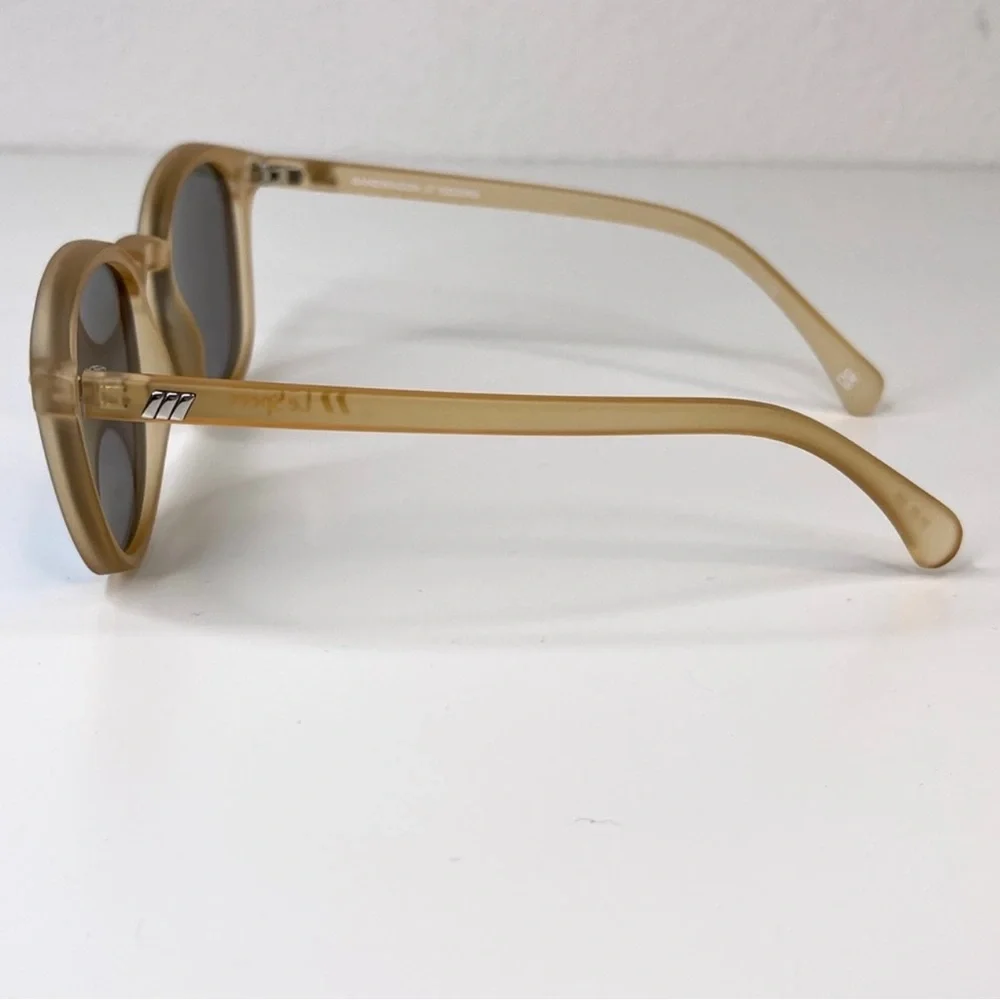 LE SPECS Bandwagon Sunglasses NEW Raw Sugar Frame With Blue Mirror Lens